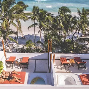 https://the-beach-tulum.tulum-hotels.net